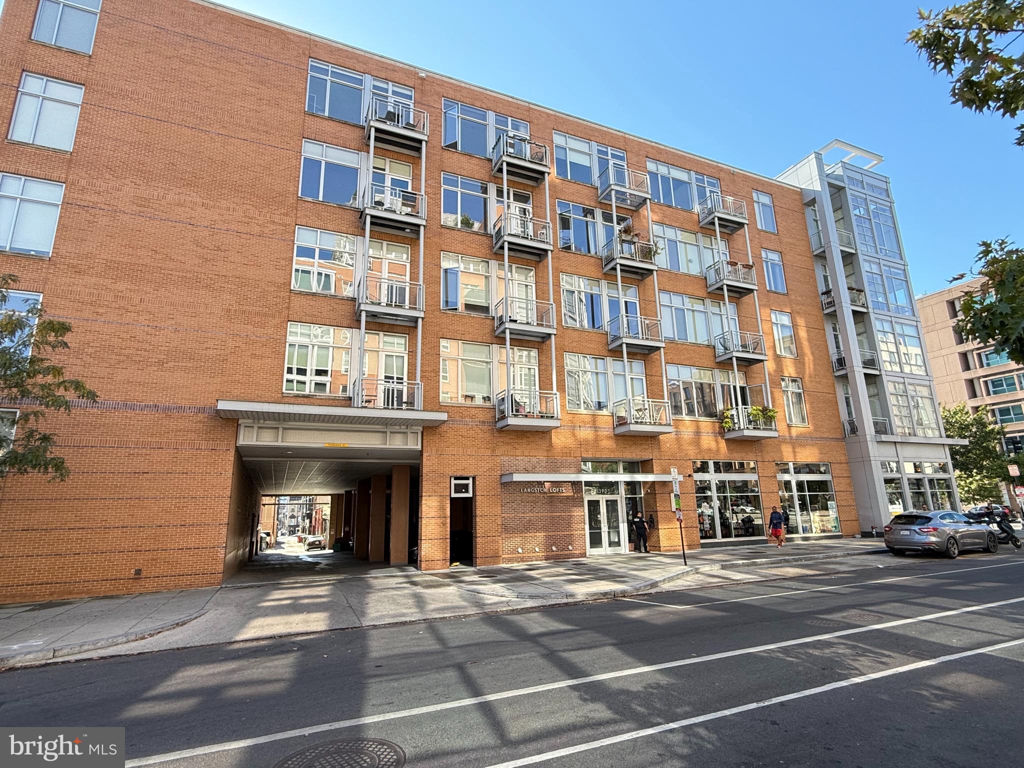 1390 V ST NW #114