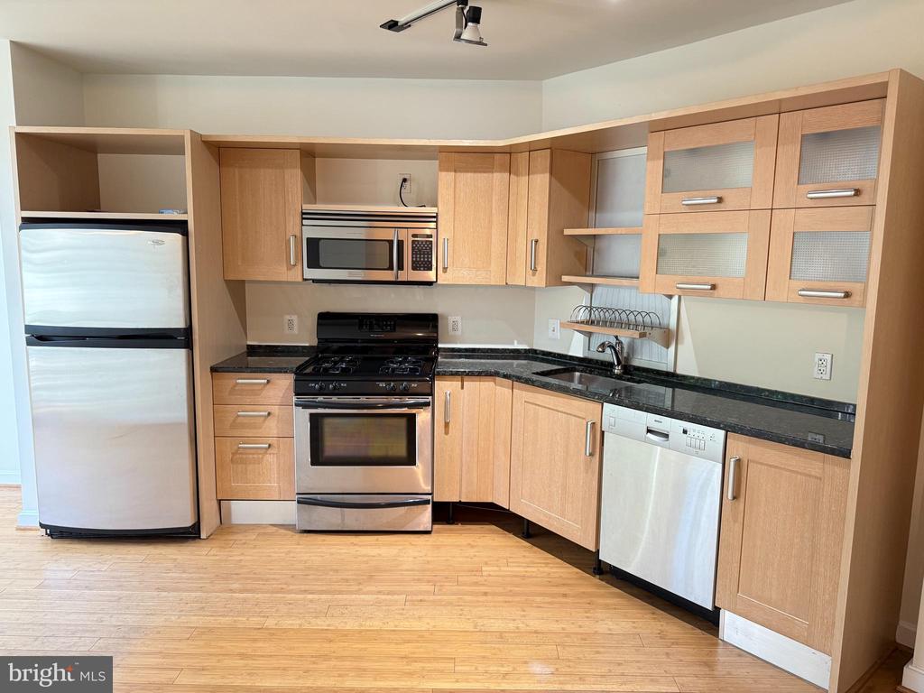 1390 V ST NW #114