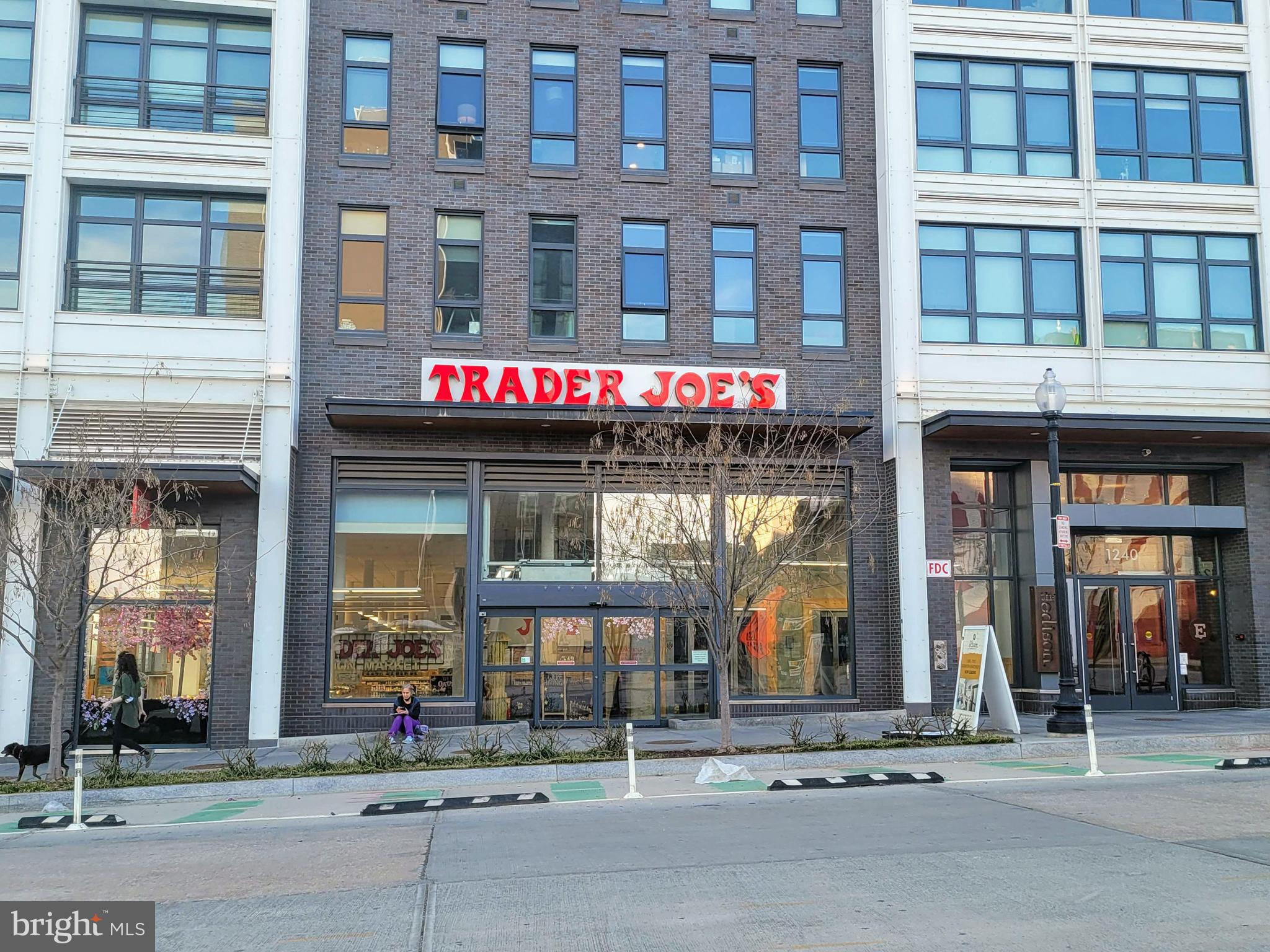 1390 V ST NW #114