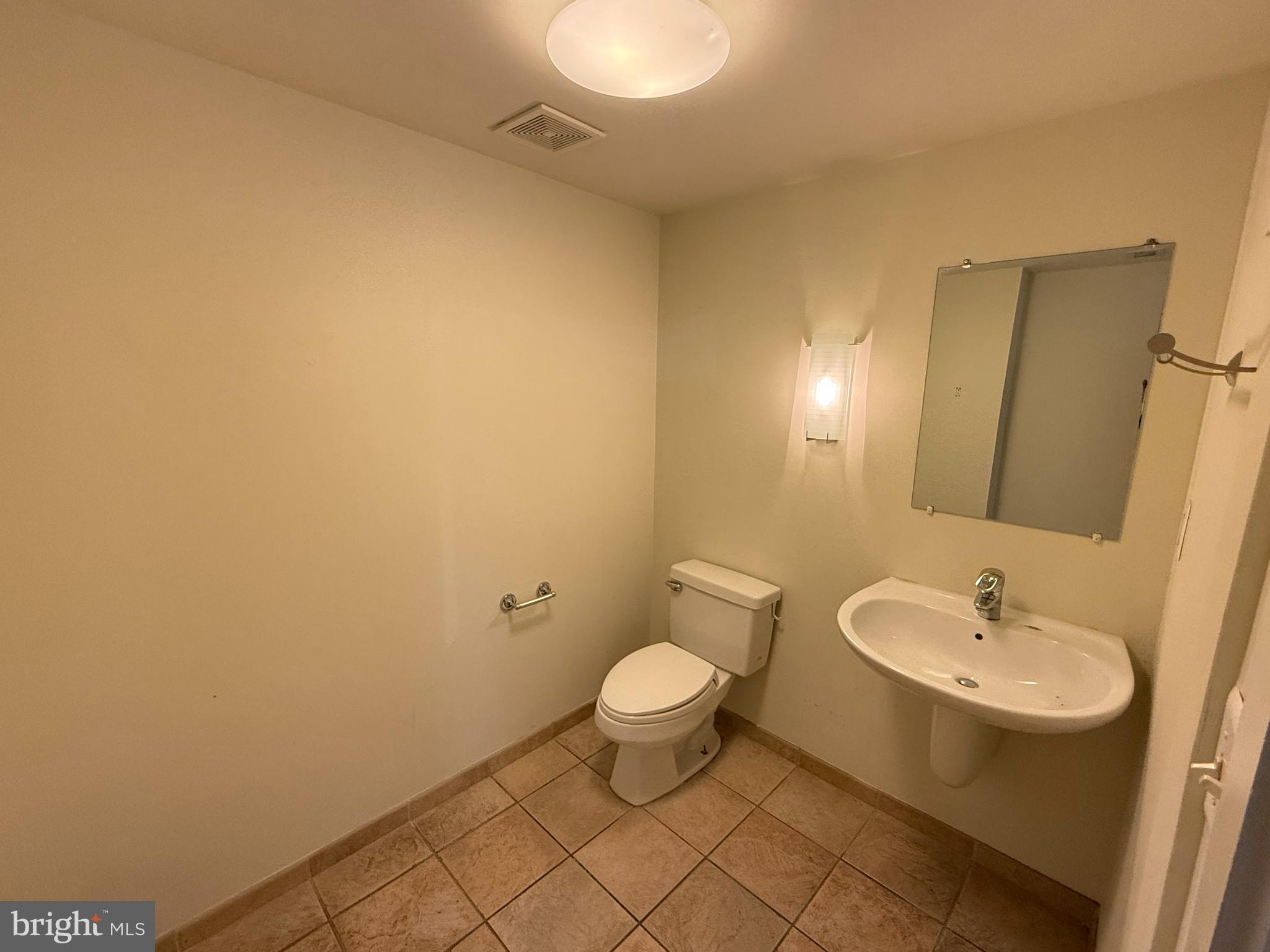 1390 V ST NW #114