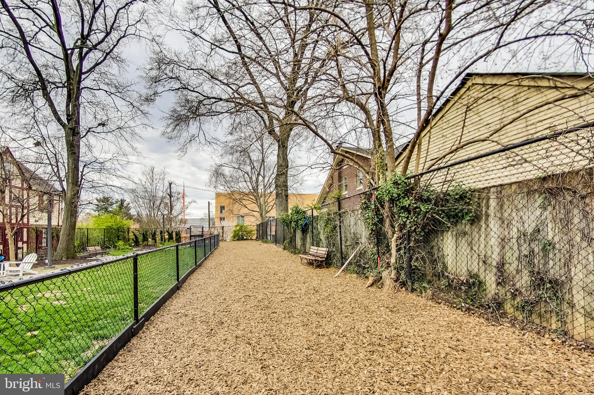 3100 Wisconsin Ave NW #B12