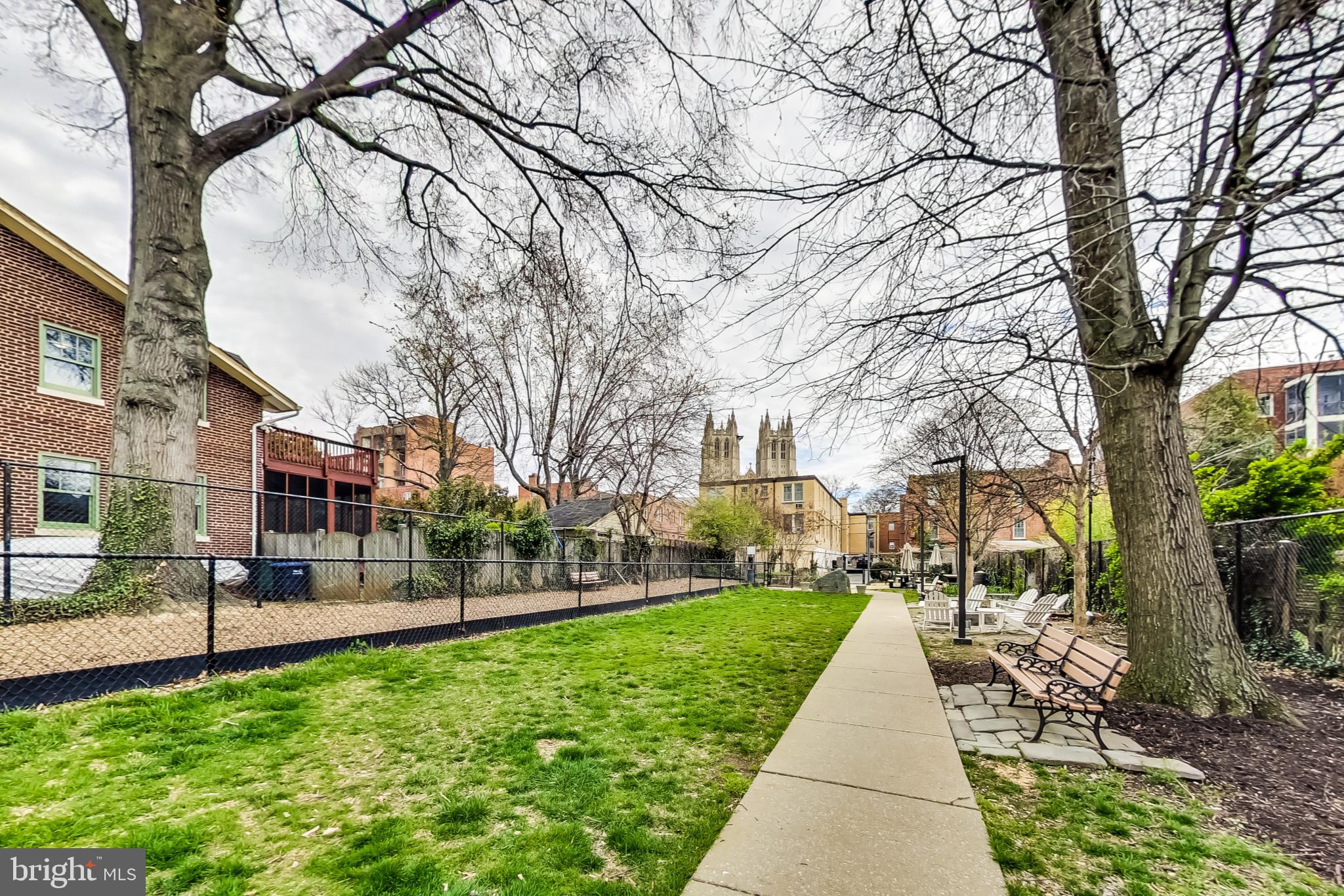 3100 Wisconsin Ave NW #B12