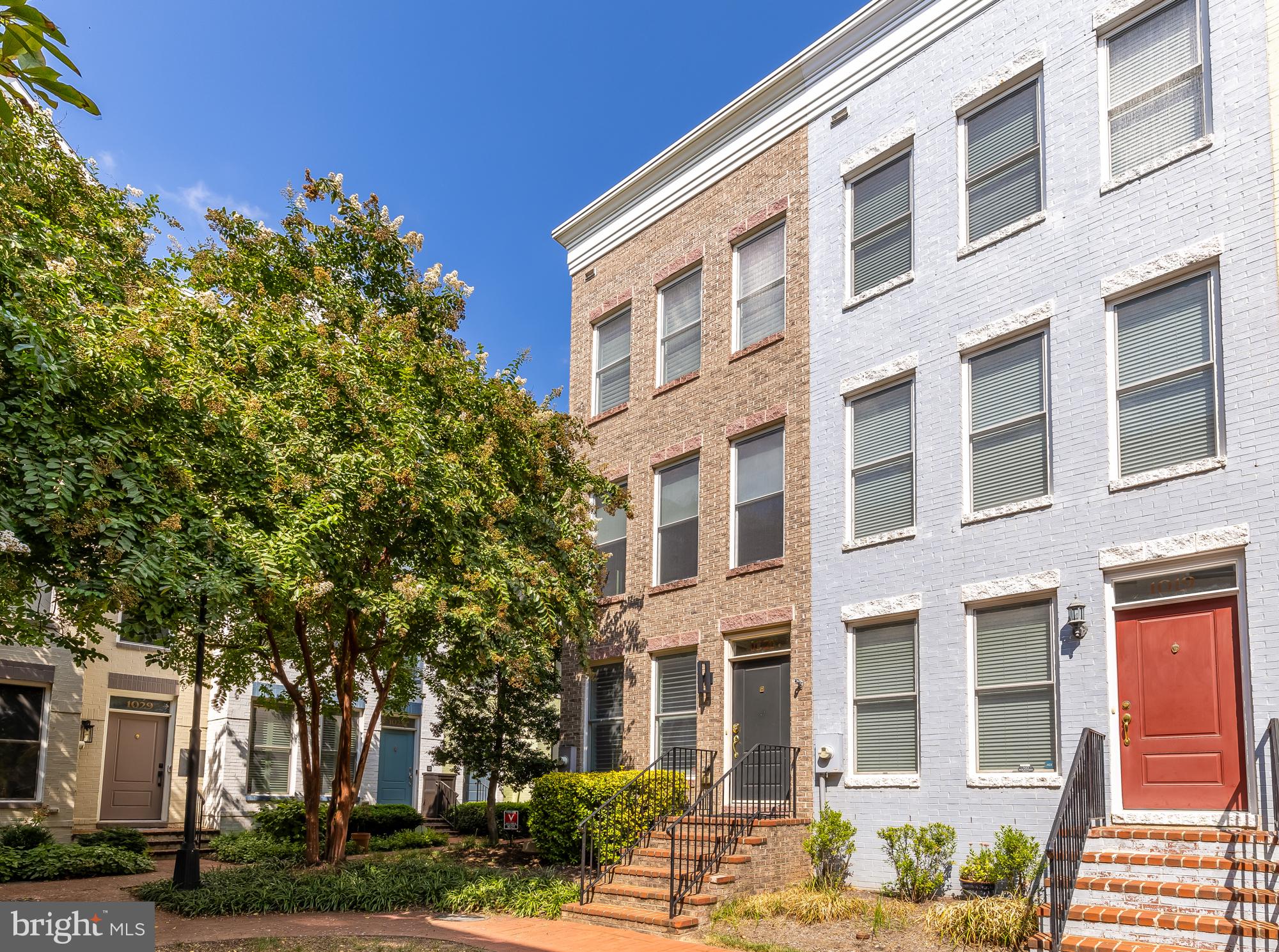 1021 5th St SE