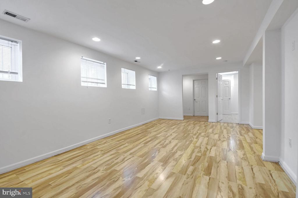 424 Q ST NW #B