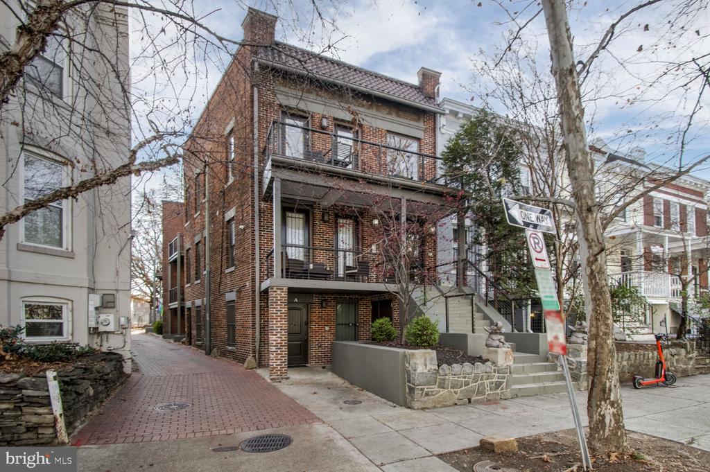 424 Q ST NW #B