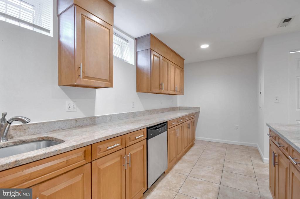 424 Q ST NW #B
