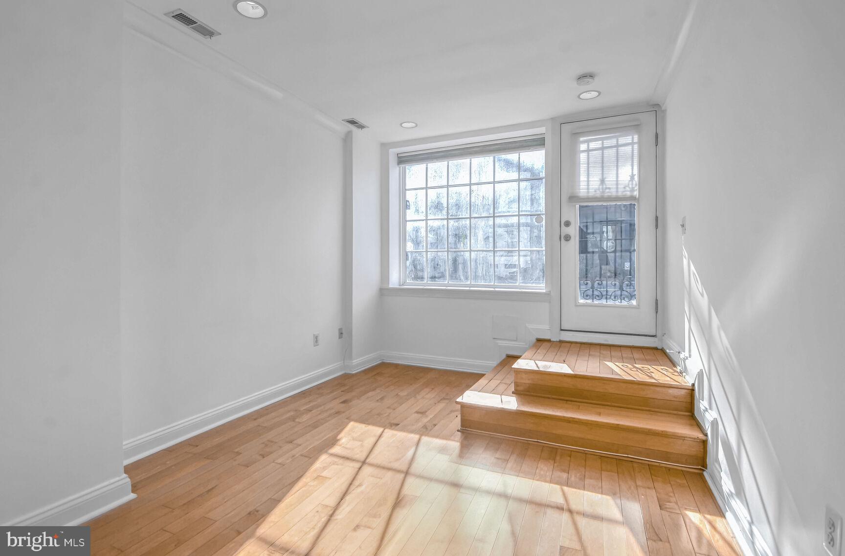 243 FLORIDA AVE NW #1