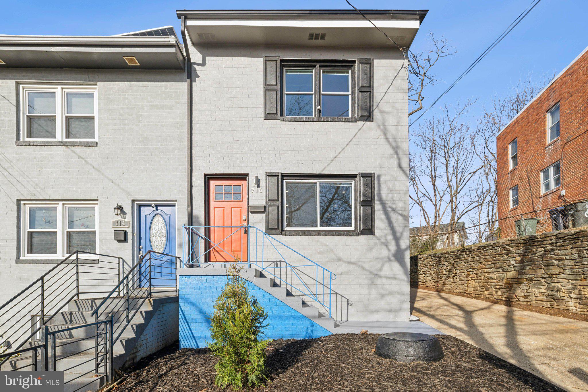 716 Congress St SE