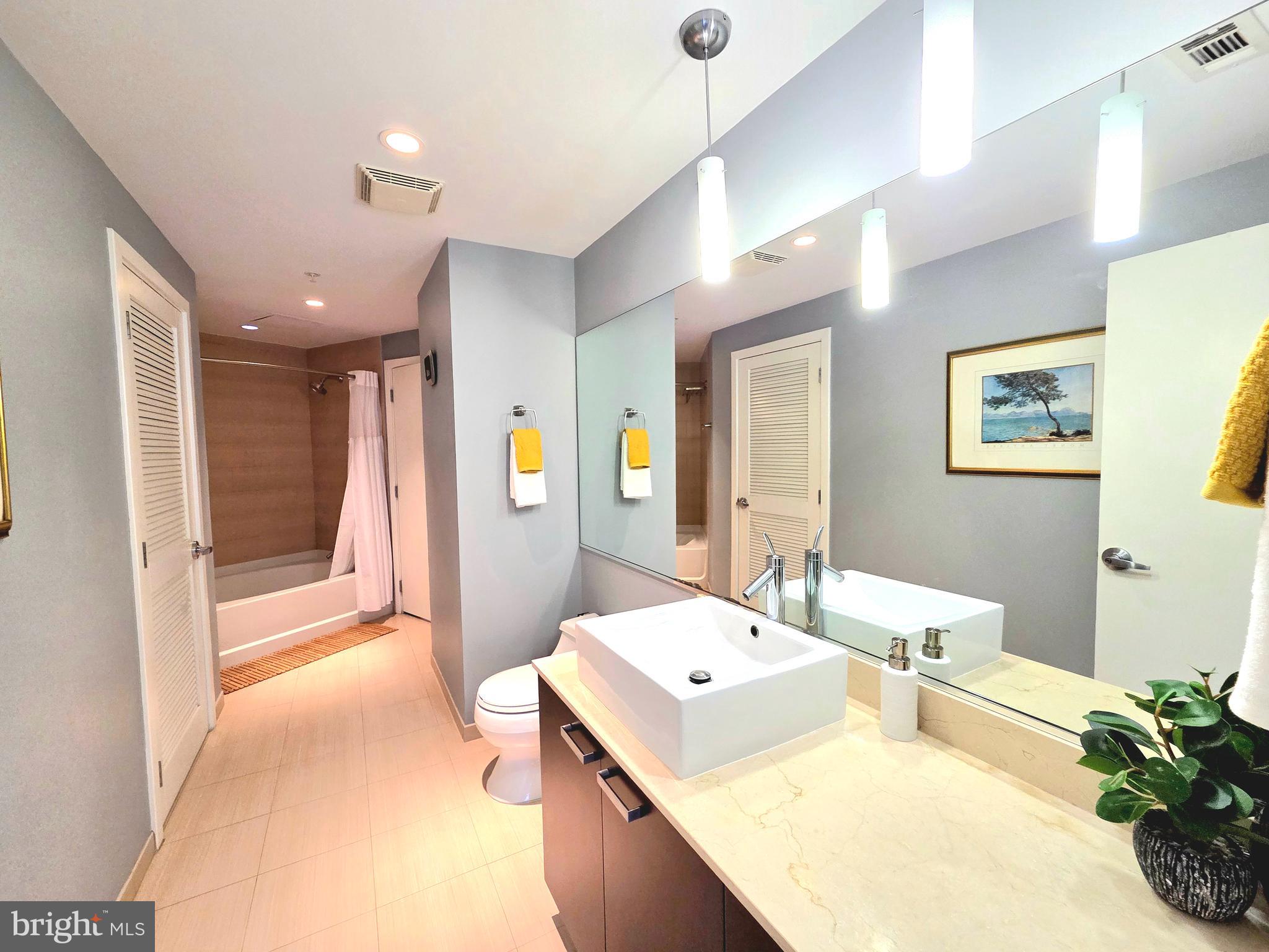 1010 MASSACHUSETTS AVE NW #1105