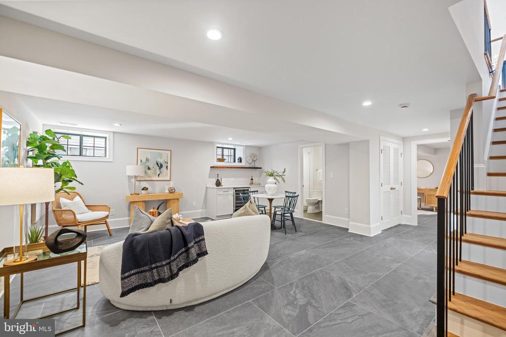 1307 Gallatin St NW
