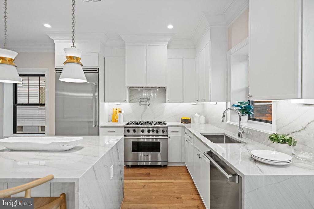 1307 Gallatin St NW