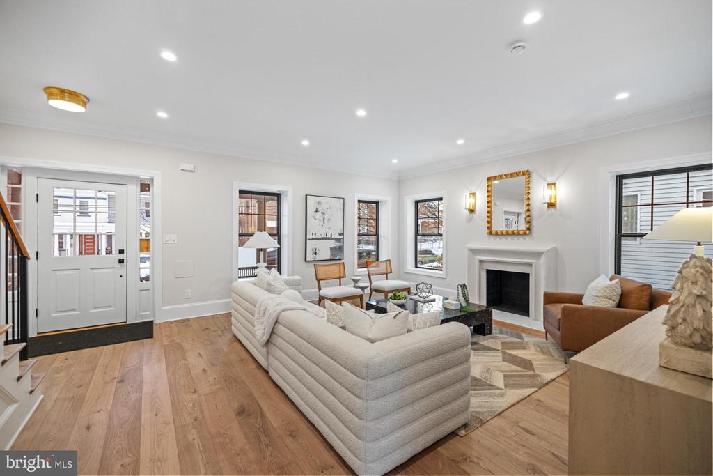 1307 Gallatin St NW