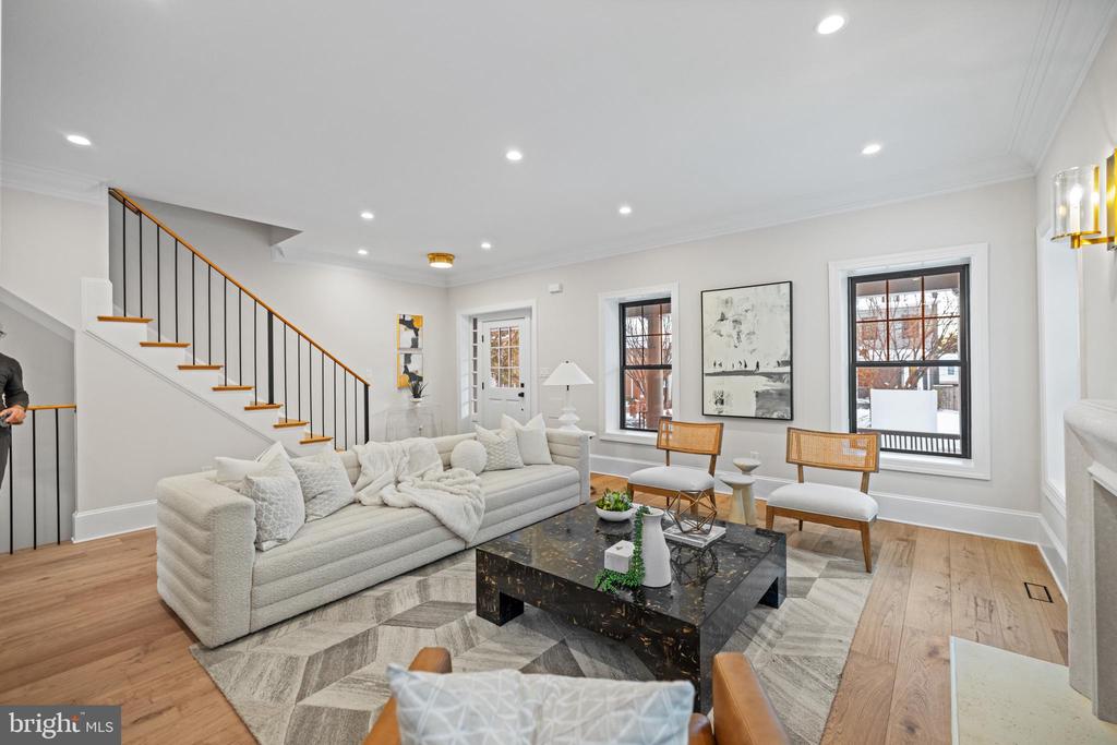 1307 Gallatin St NW