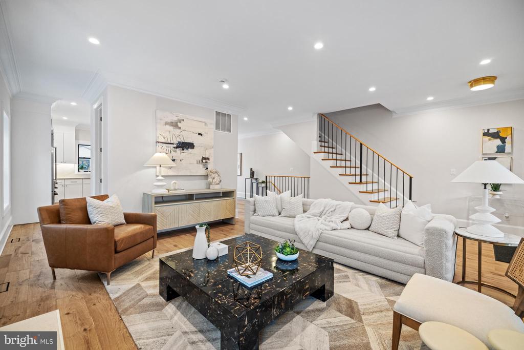 1307 Gallatin St NW