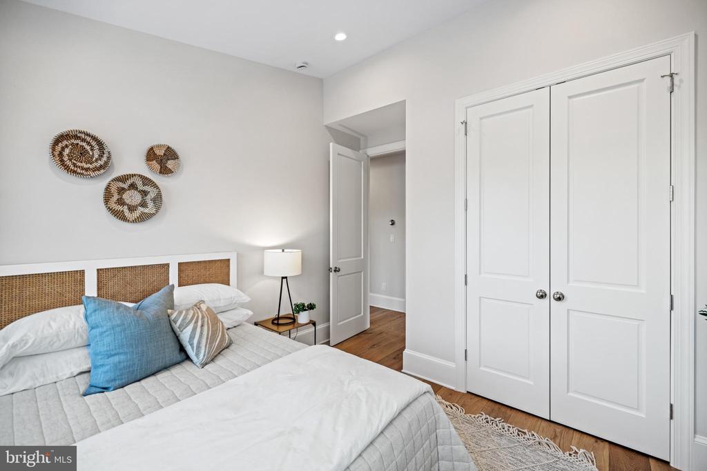 1307 Gallatin St NW