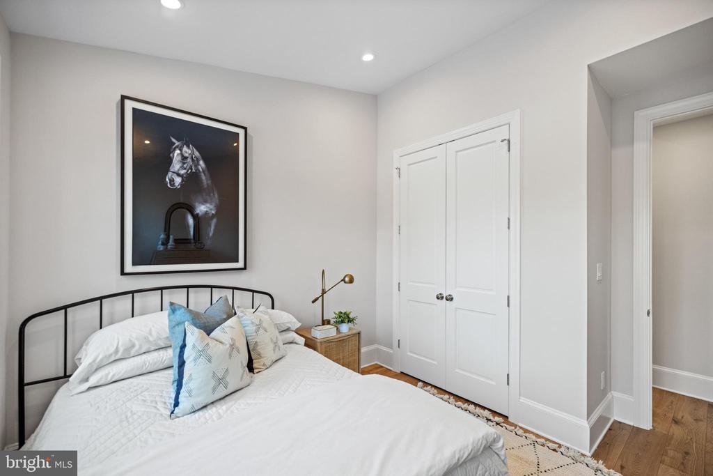 1307 Gallatin St NW