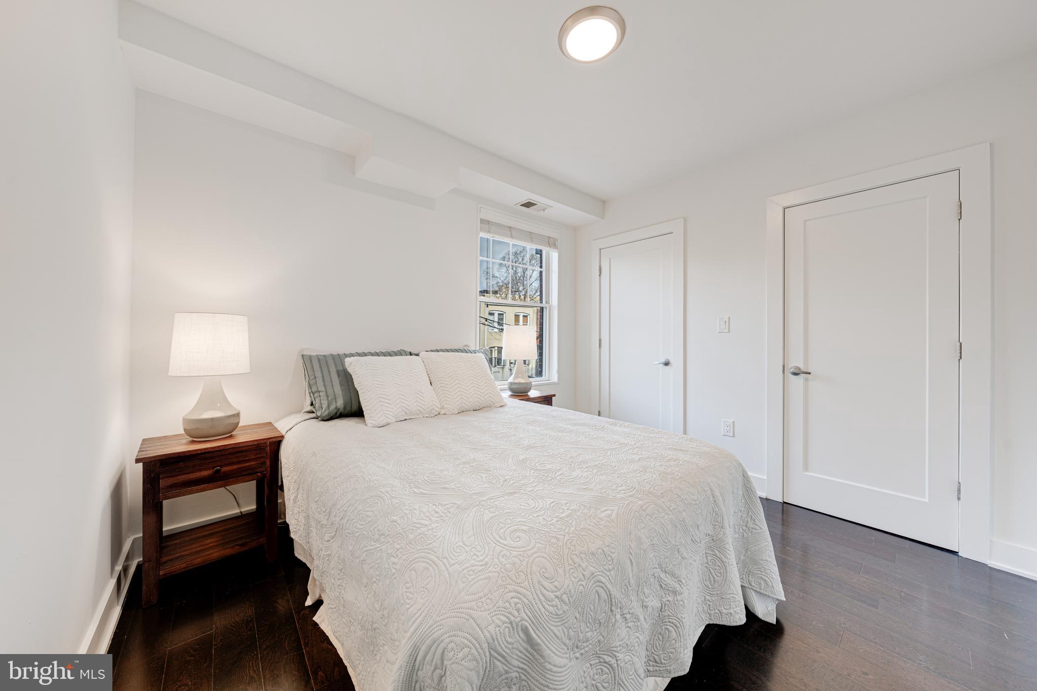 1618 11th St NW #201