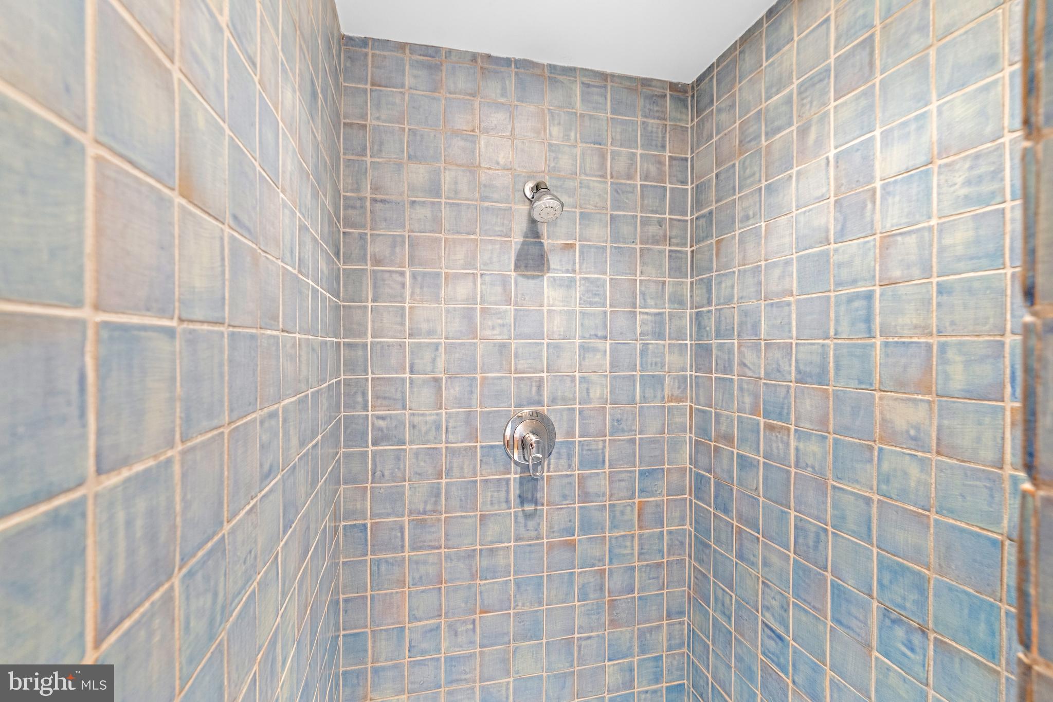 5725 SHERIER PLACE NW