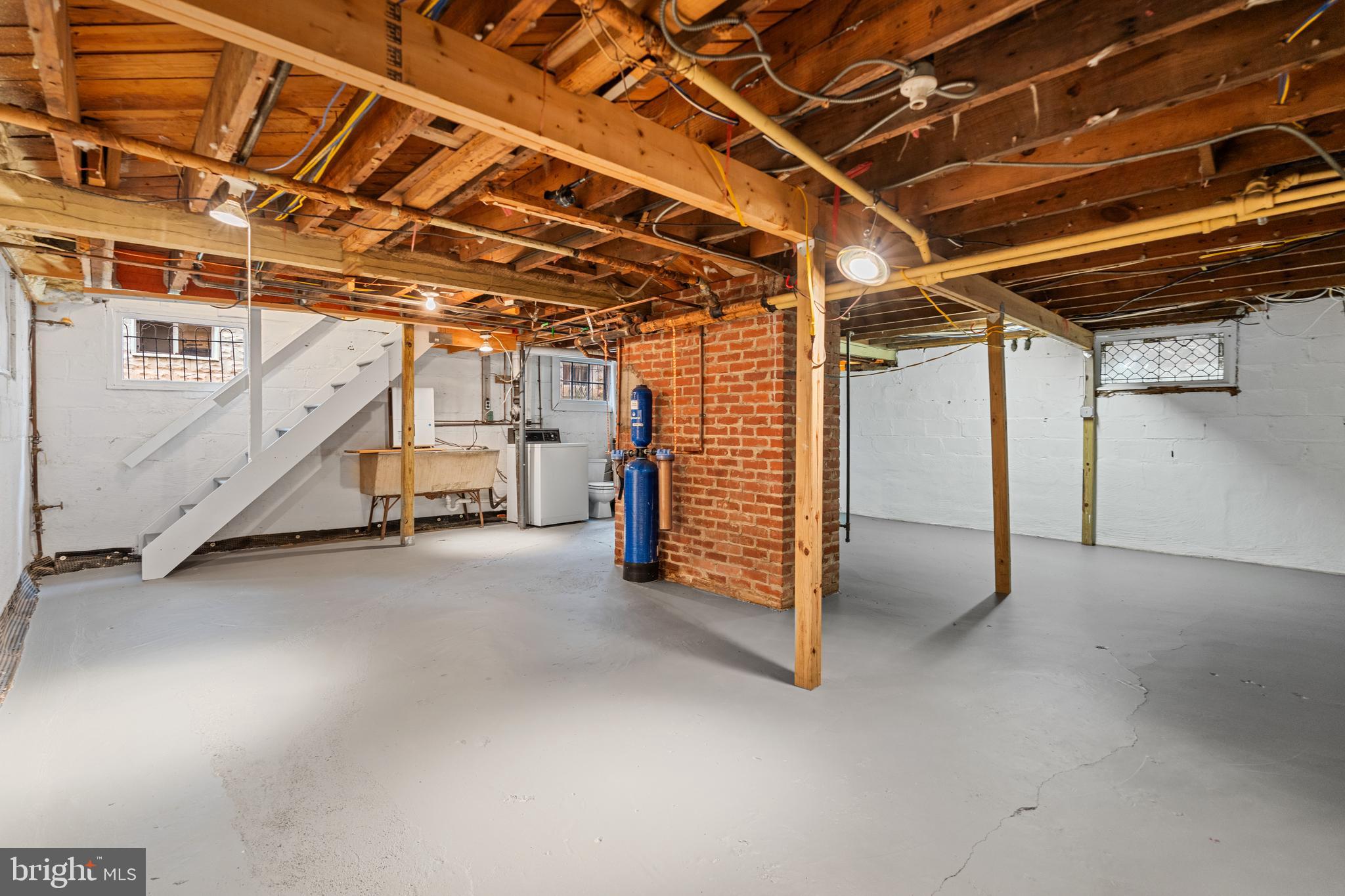 5725 SHERIER PLACE NW