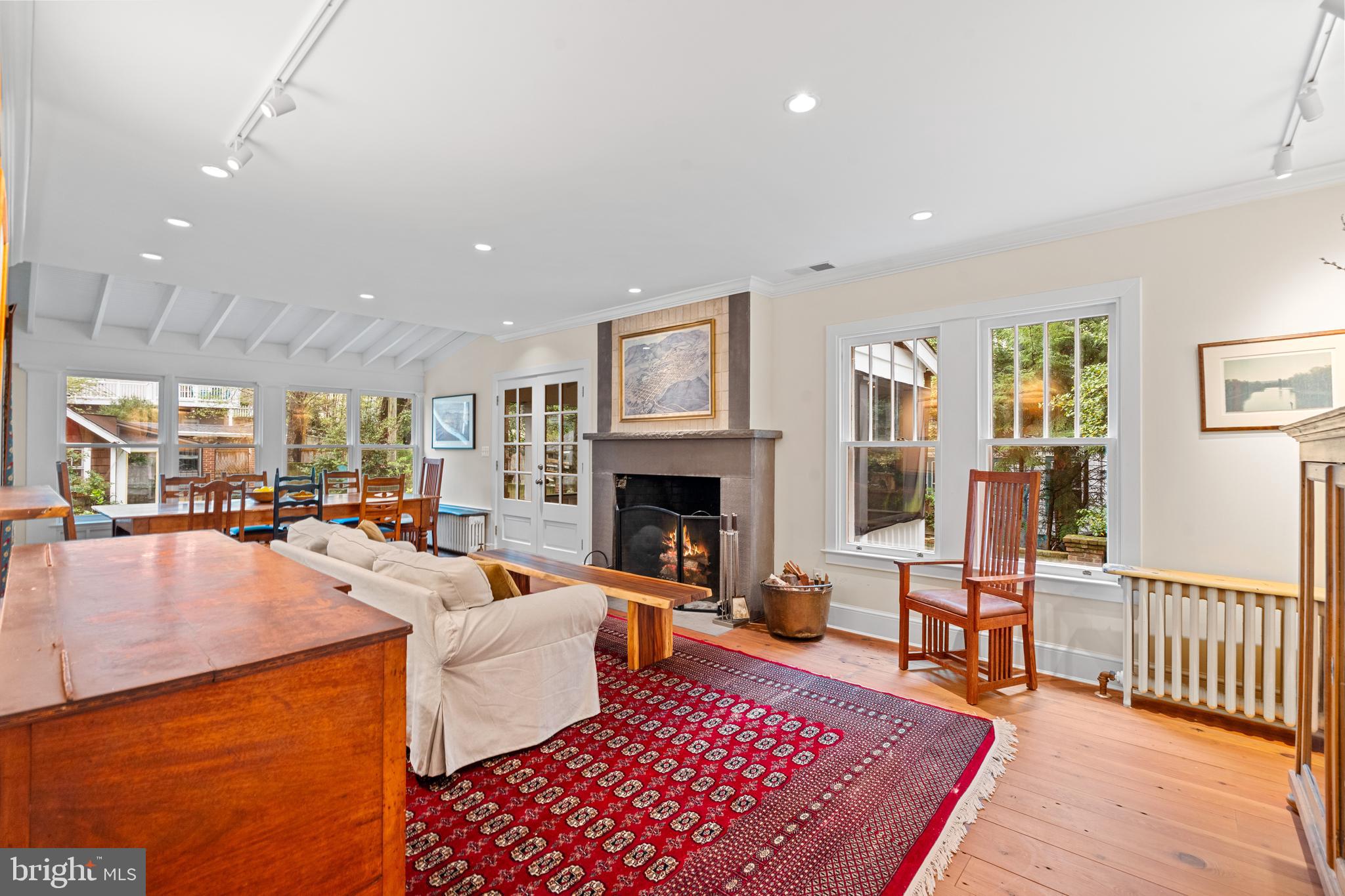 5725 SHERIER PLACE NW