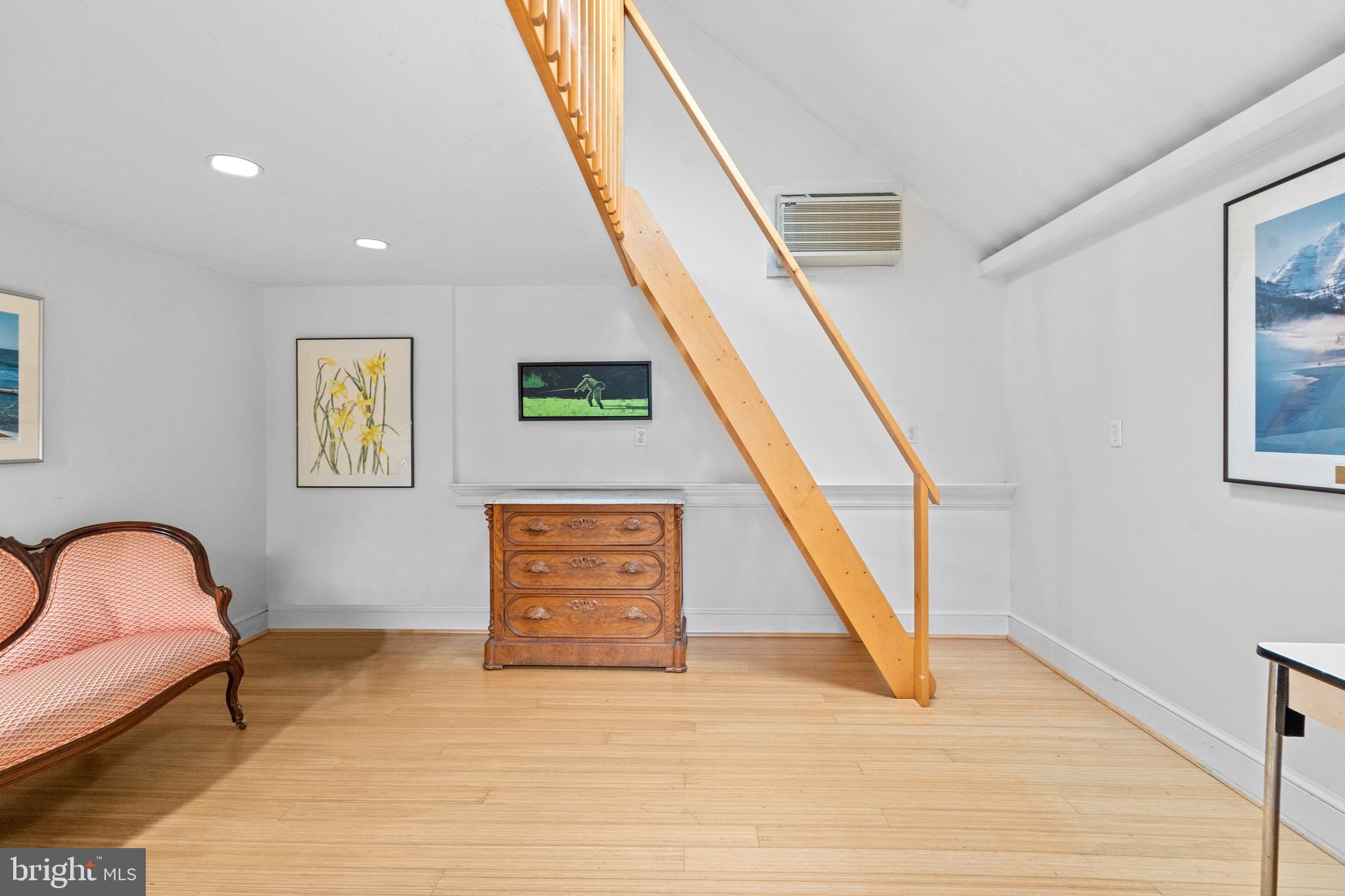 5725 SHERIER PLACE NW