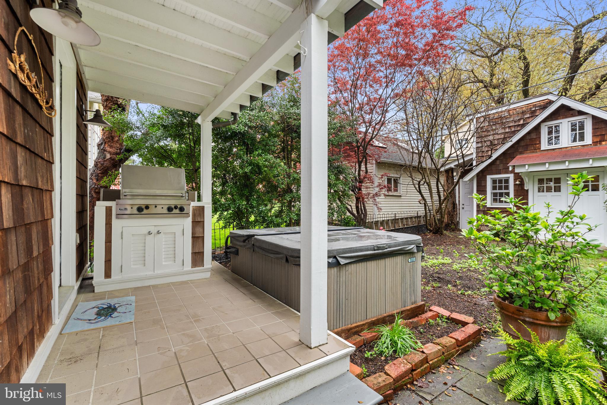 5725 SHERIER PLACE NW