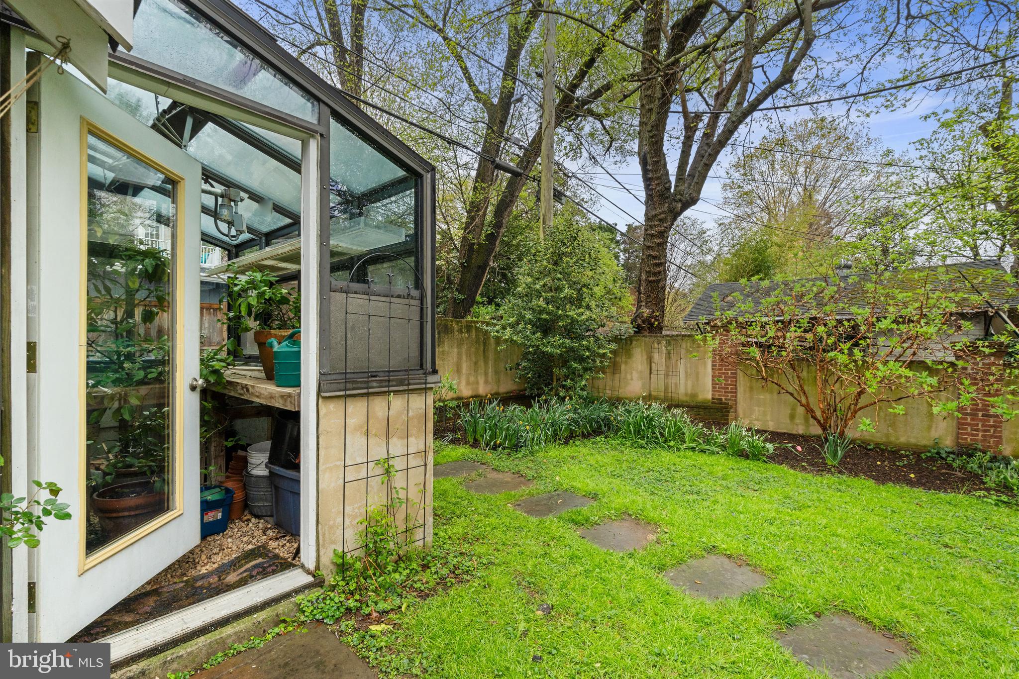 5725 SHERIER PLACE NW