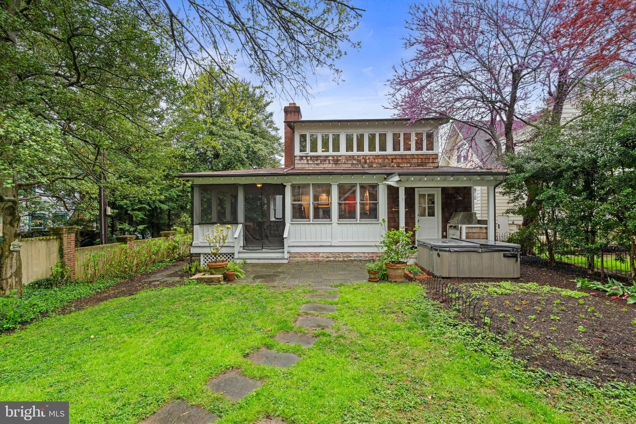 5725 SHERIER PLACE NW