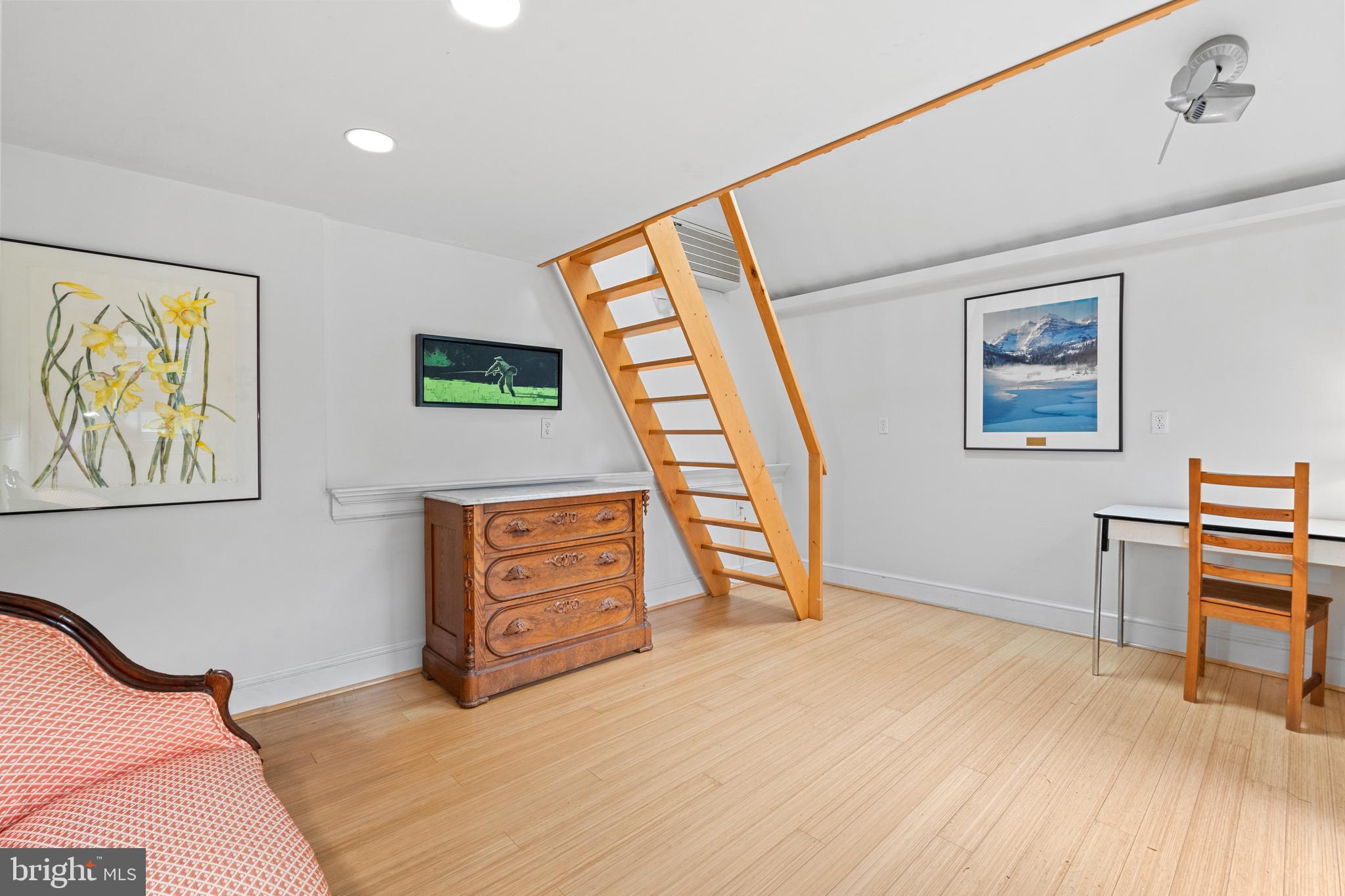 5725 SHERIER PLACE NW