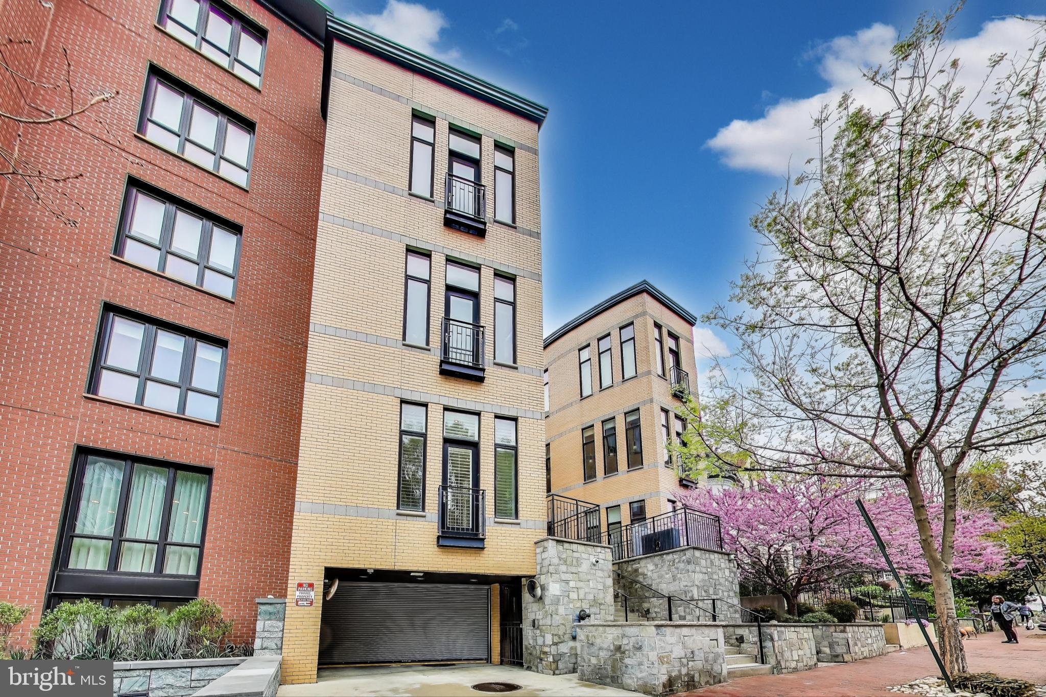 1307 Clifton St NW #22