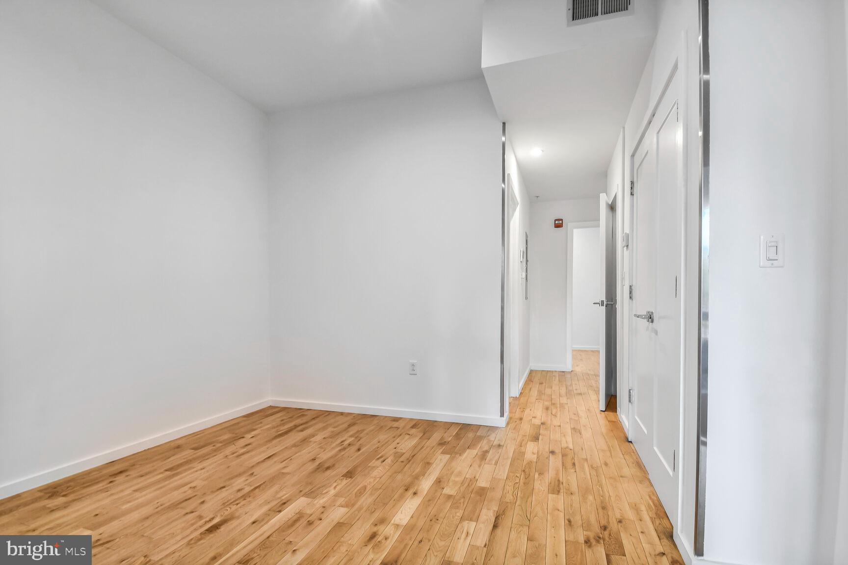 24 RHODE ISLAND AVE NE #A