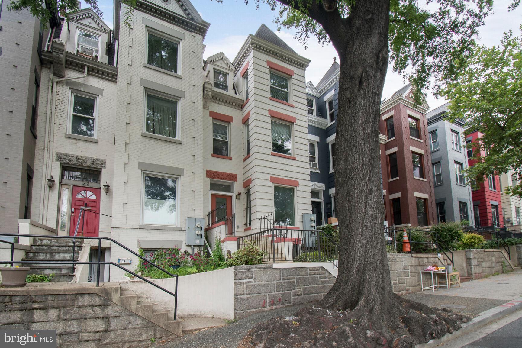 24 RHODE ISLAND AVE NE #A