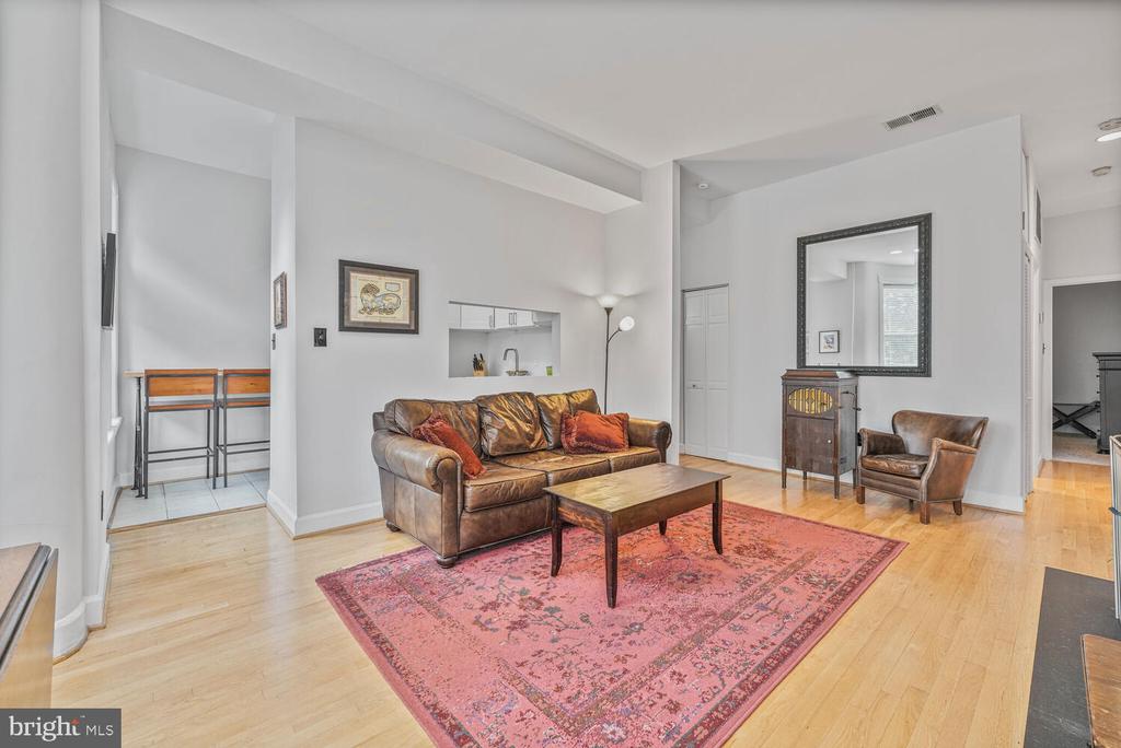 1421 T St NW #5