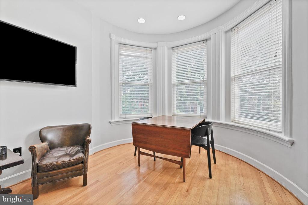 1421 T St NW #5
