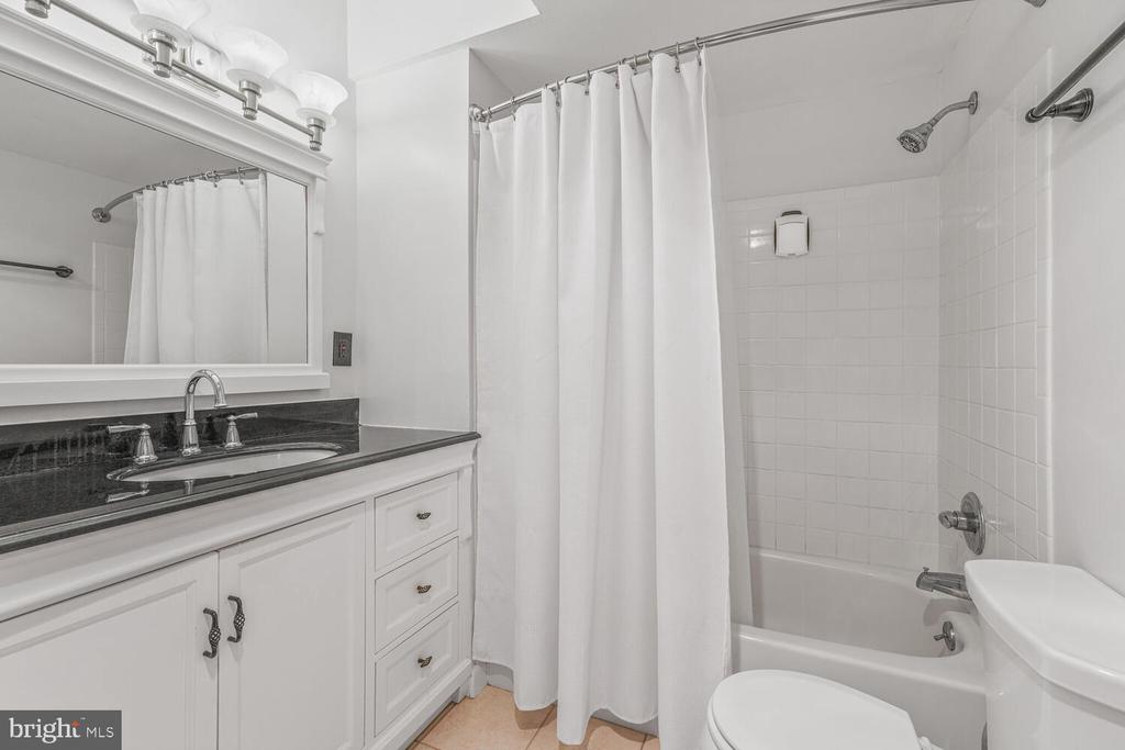 1421 T St NW #5