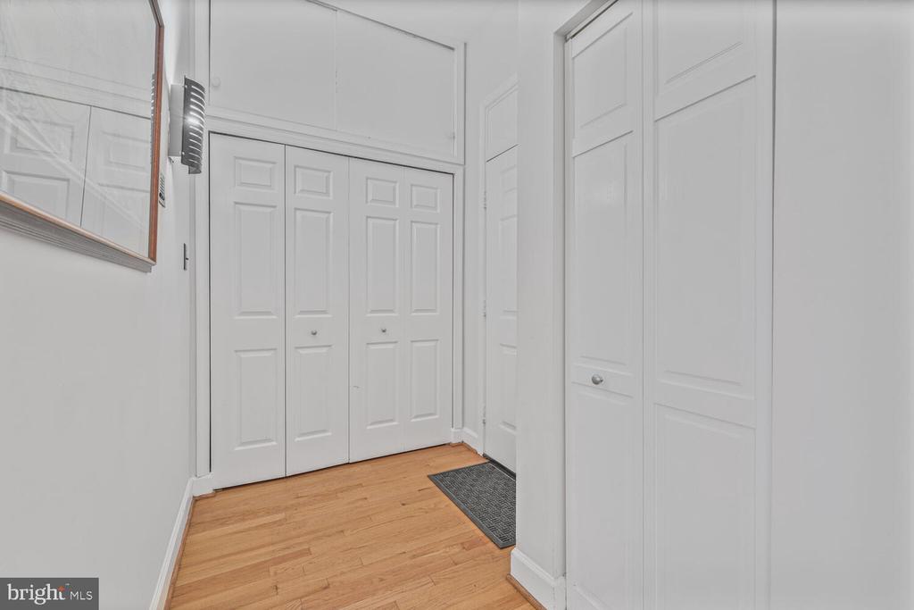 1421 T St NW #5