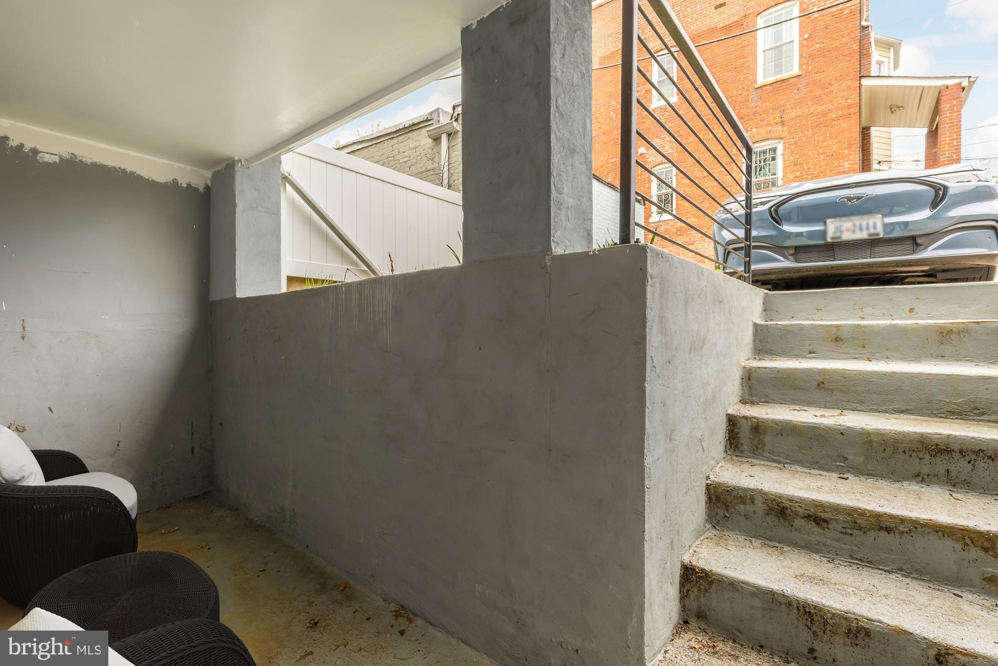 909 WEBSTER ST NW #1