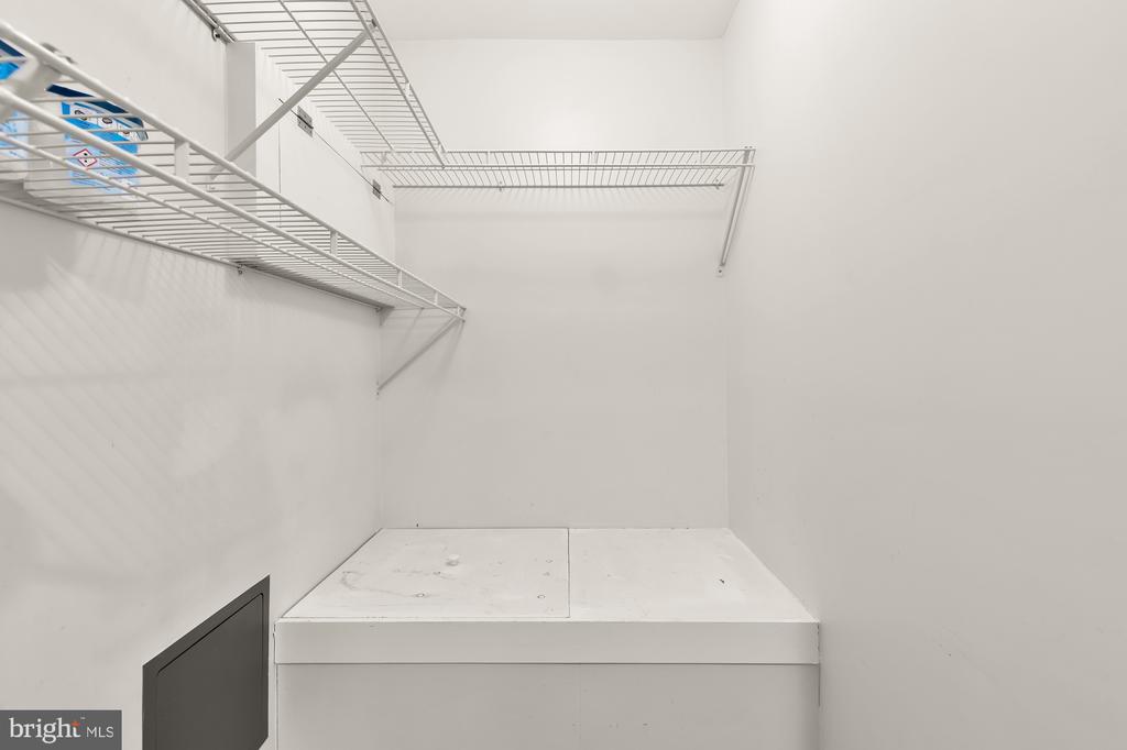 909 WEBSTER ST NW #1