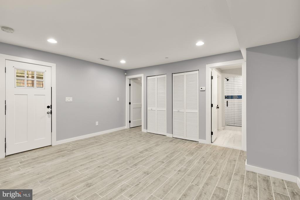 909 WEBSTER ST NW #1