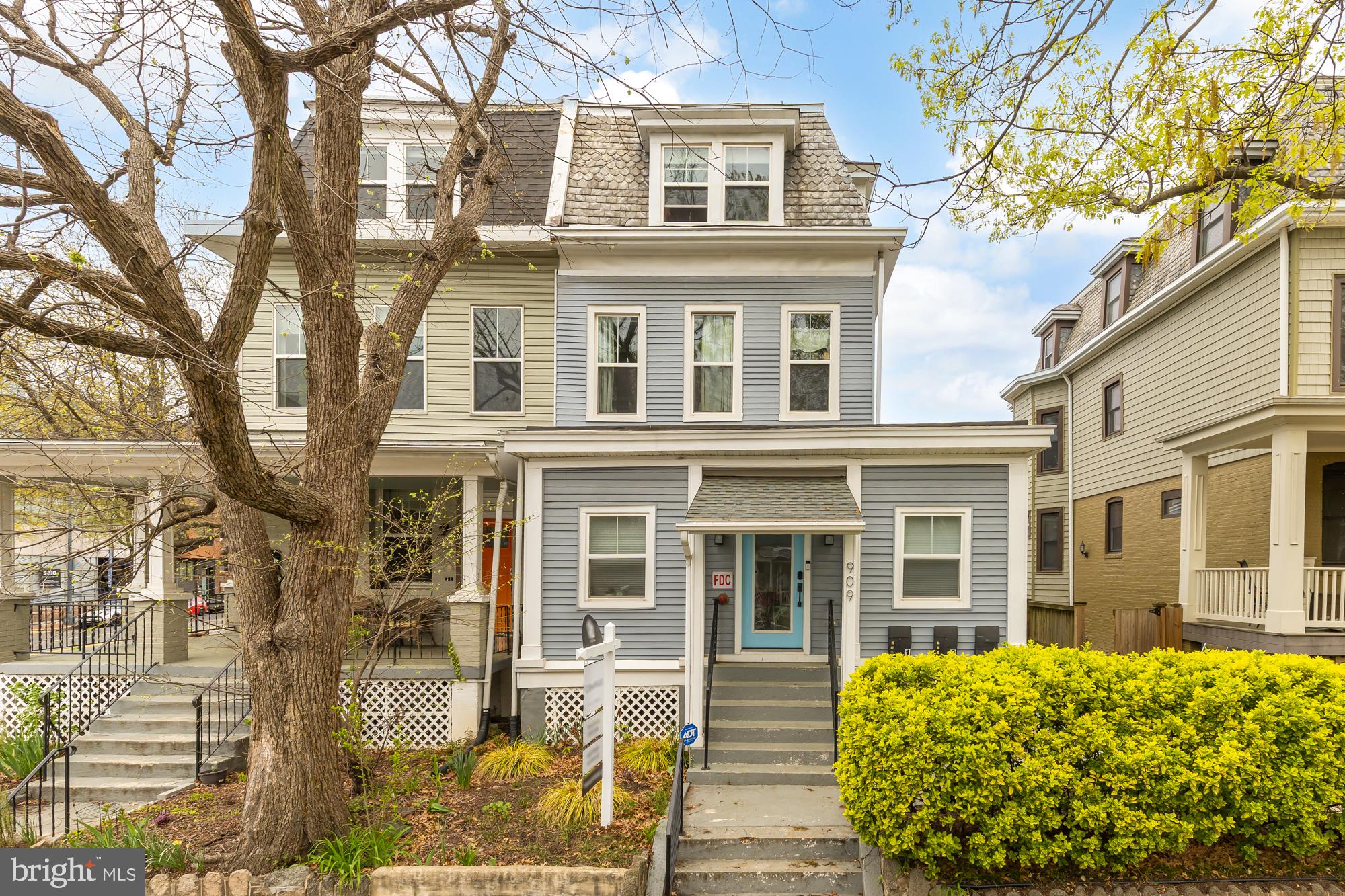 909 WEBSTER ST NW #1