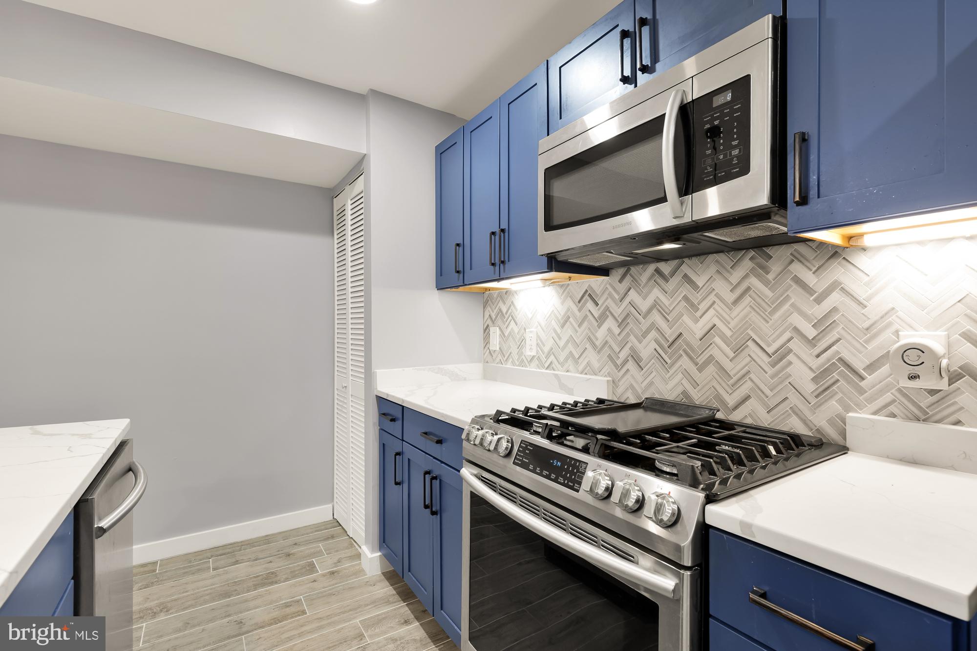 909 WEBSTER ST NW #1