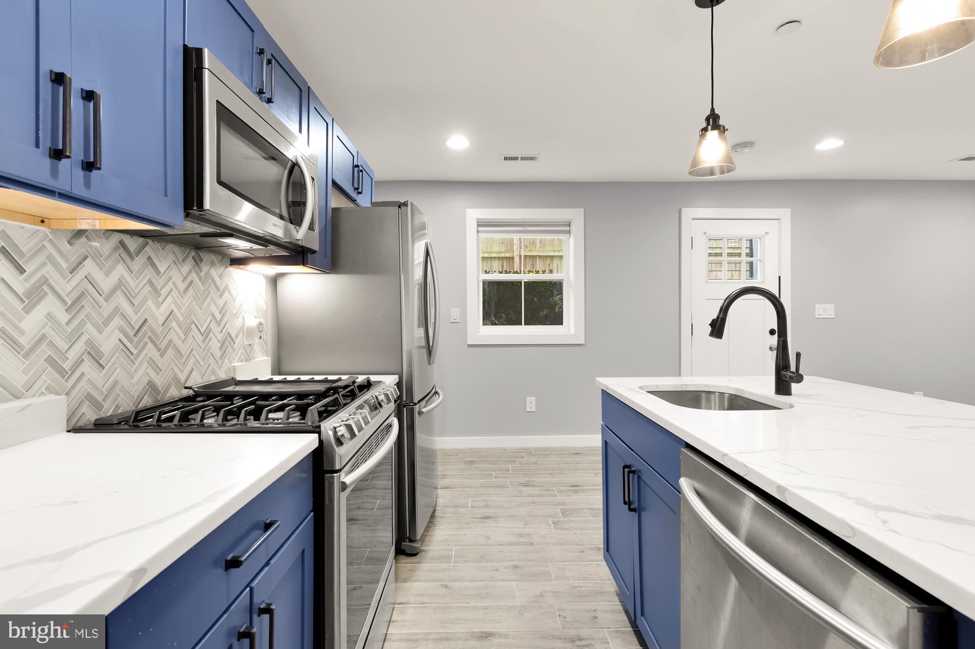 909 WEBSTER ST NW #1