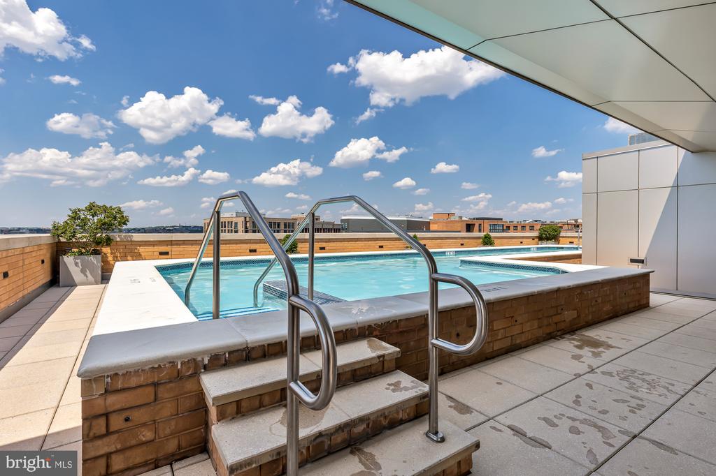 440 L ST NW #311