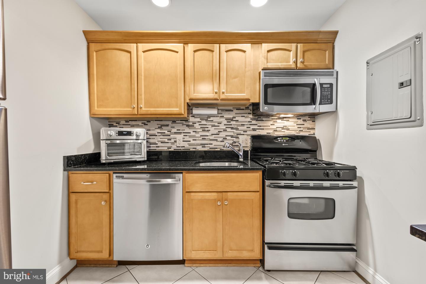 718 Park Rd NW #3
