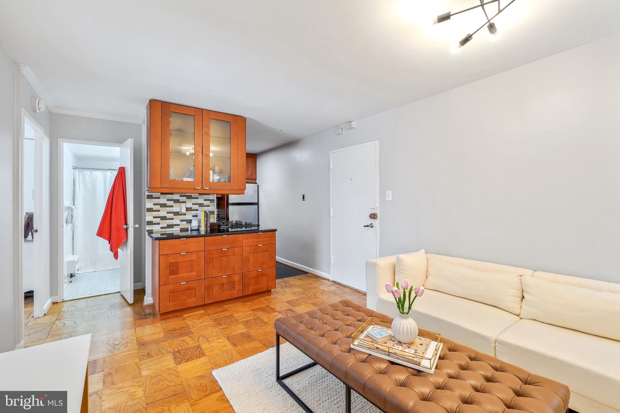 1545 18TH ST NW #215