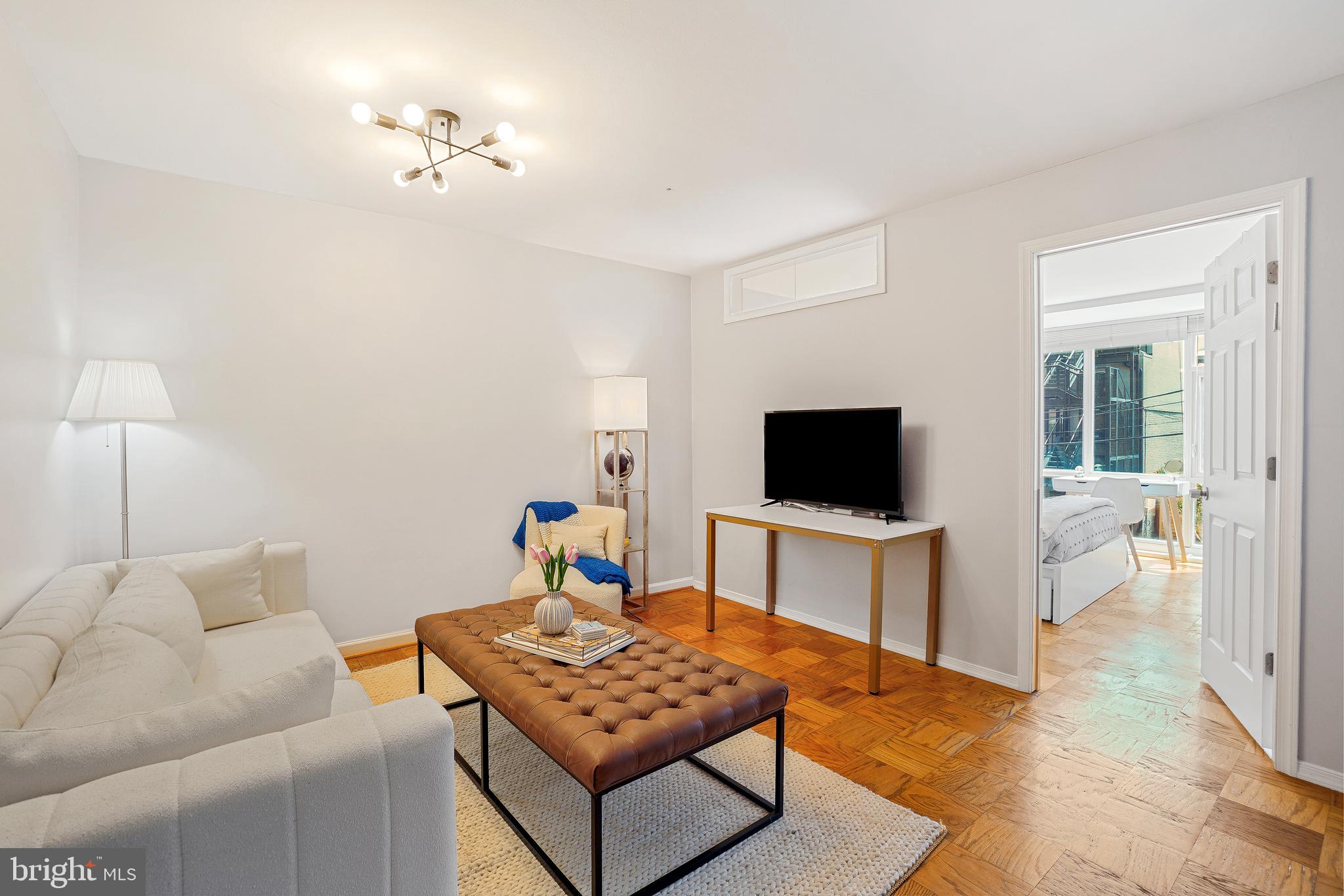 1545 18TH ST NW #215