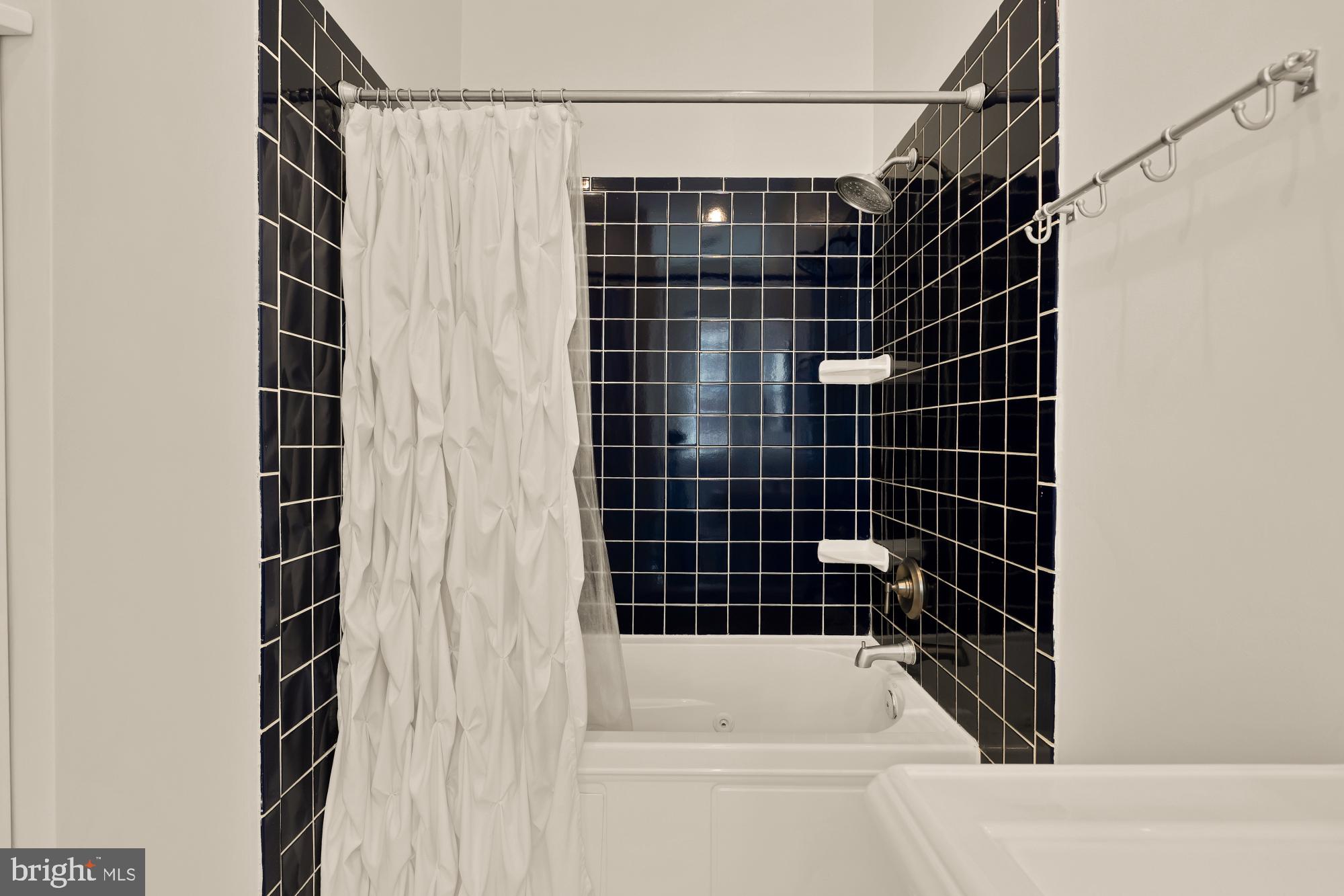 1933 18TH STREET NW 304