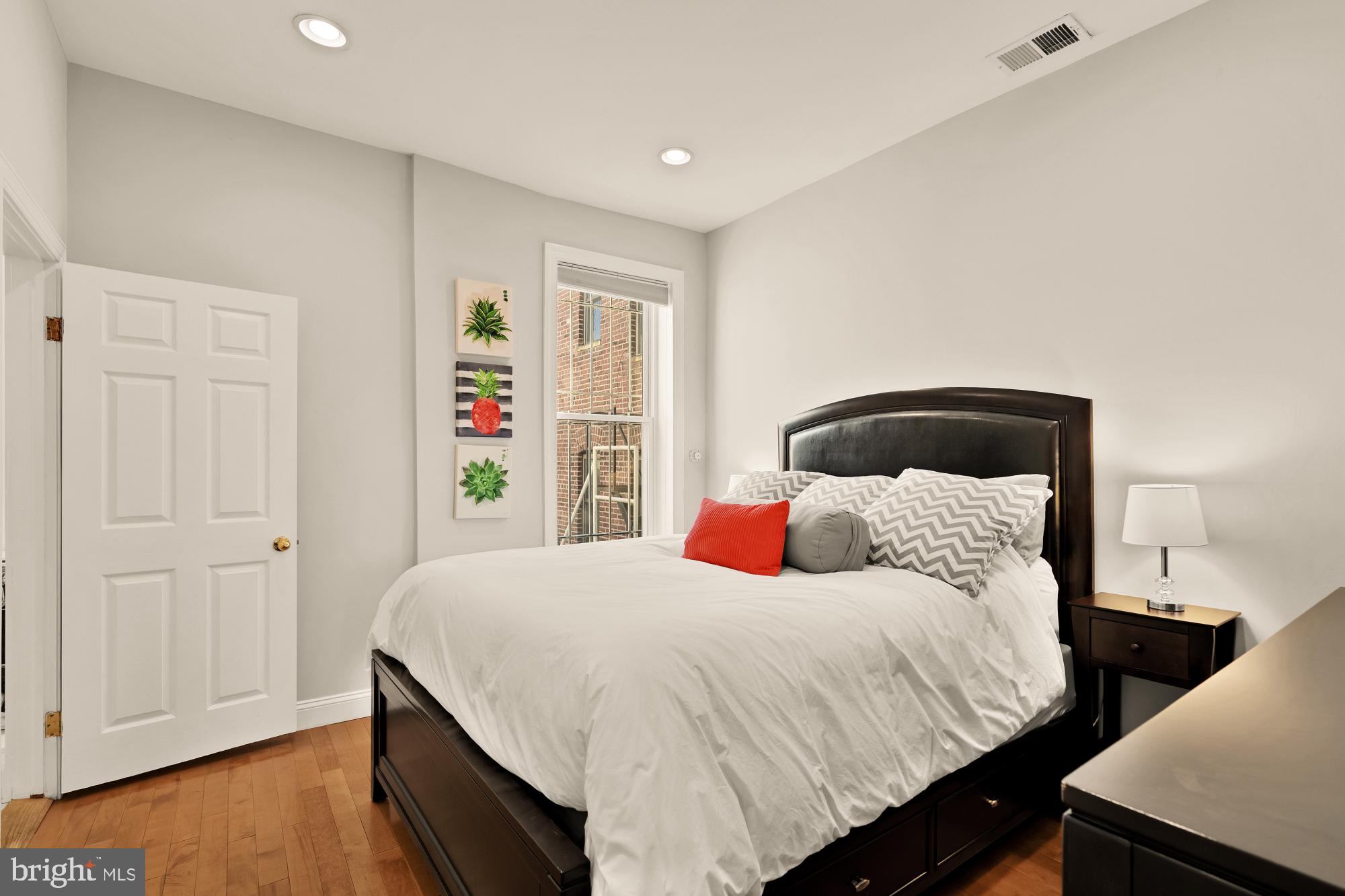 1933 18TH STREET NW 304