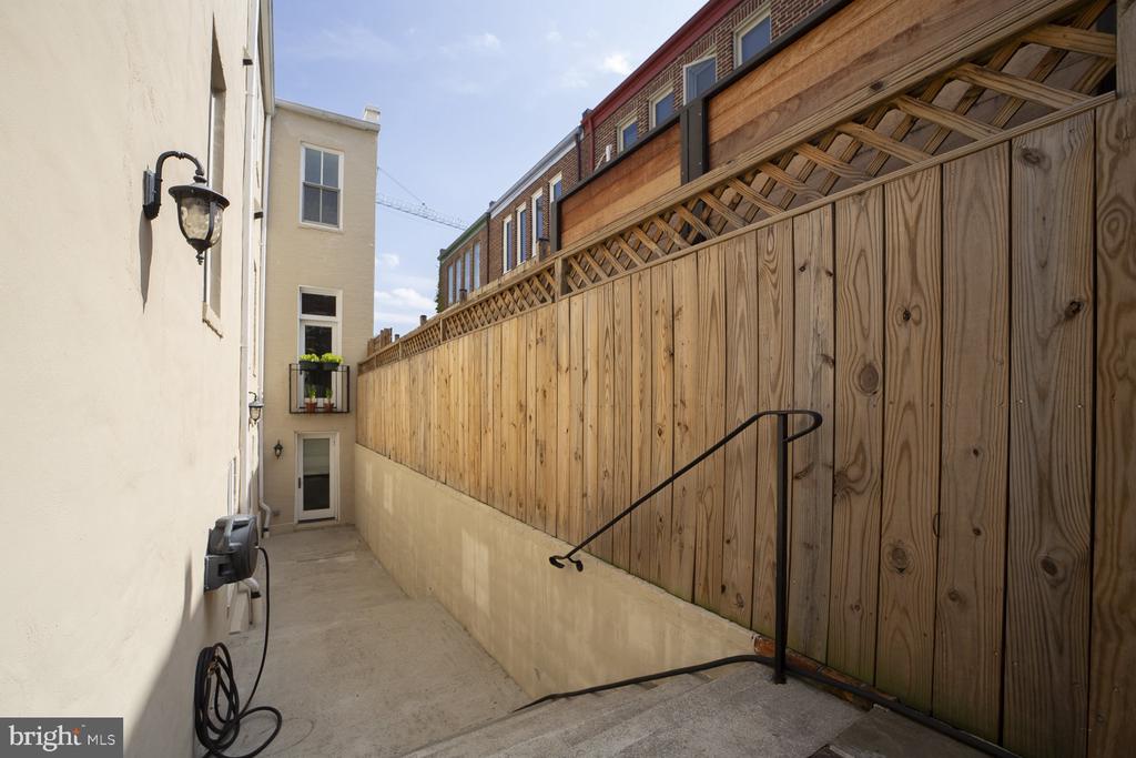 1530 15TH STREET NW