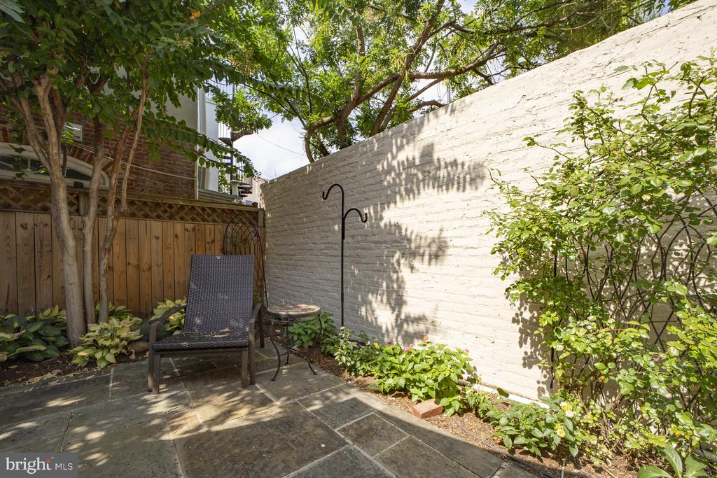 1530 15TH STREET NW